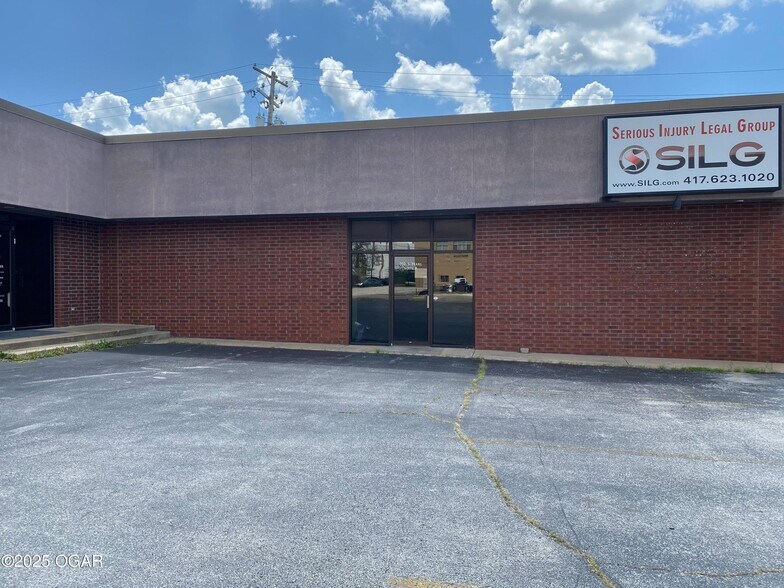 702 S Pearl Ave, Joplin, MO for lease - Primary Photo - Image 1 of 3