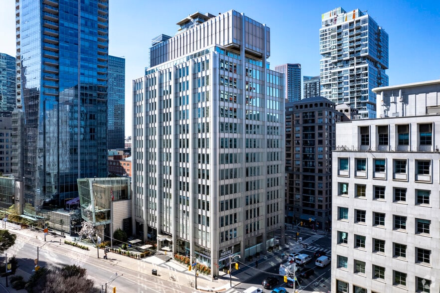 200 University Ave, Toronto, ON for sale - Building Photo - Image 1 of 1