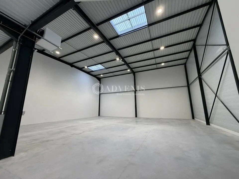 Location Local d'activités 605 m² à 3 324 m² - Photo 1