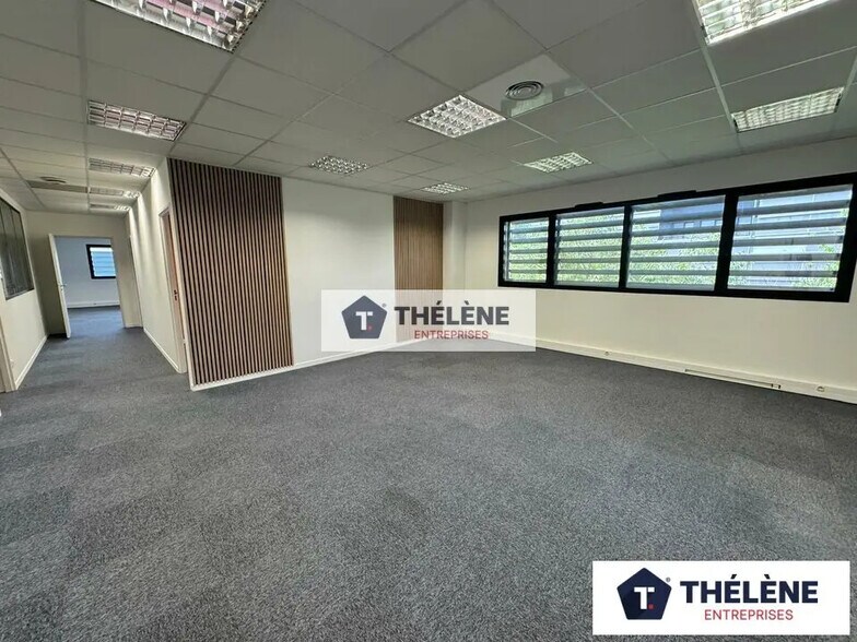 Office in Montpellier for lease - Building Photo - Image 2 of 12