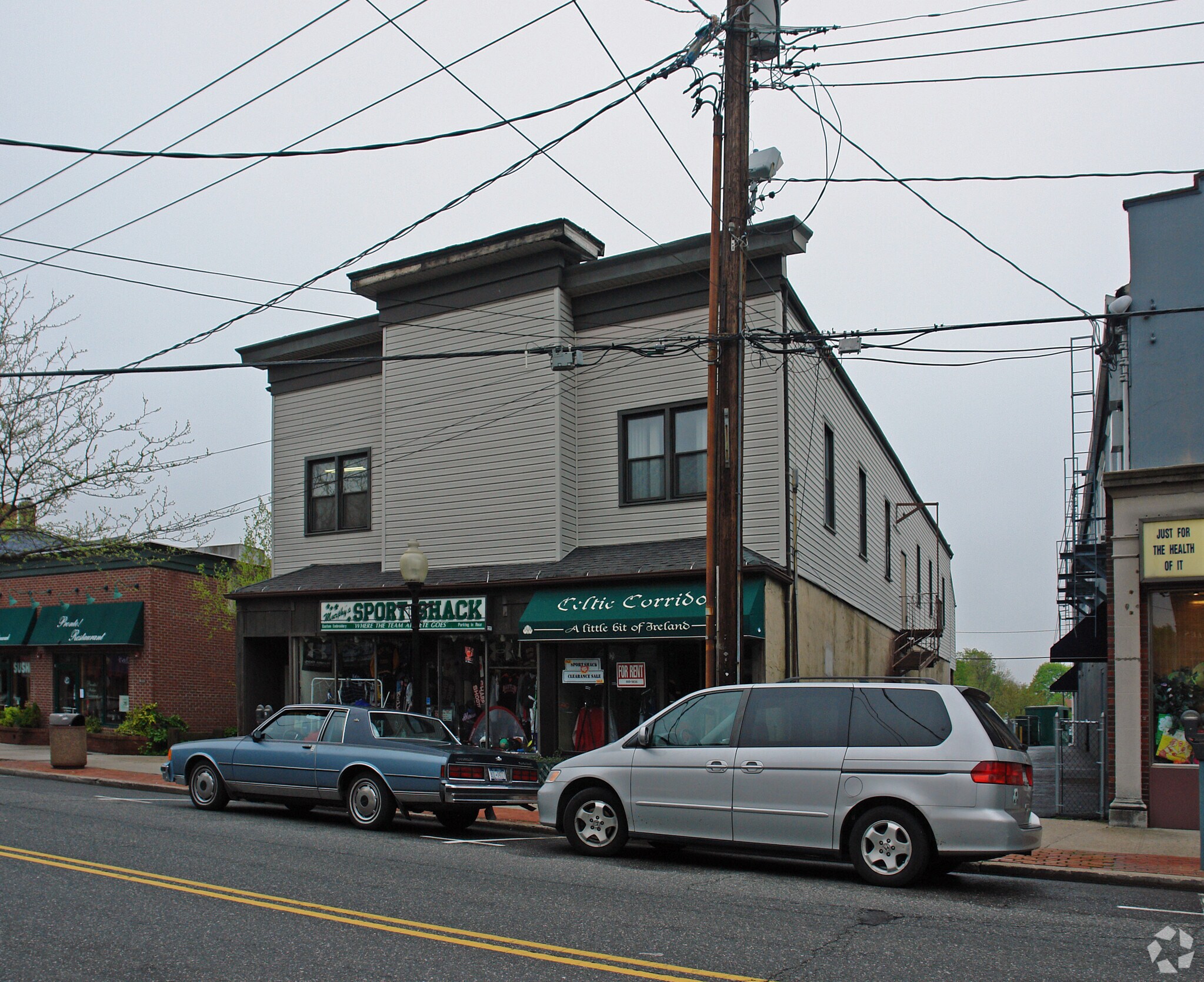 99101 Deer Park Ave, Babylon, NY 11702