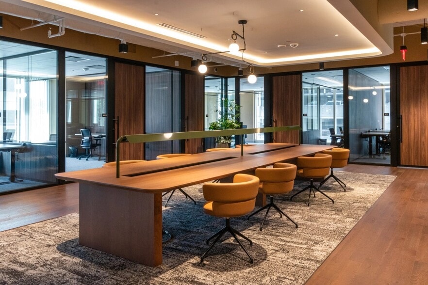 999 Peachtree St Ne, Atlanta, GA for lease - Interior Photo - Image 3 of 9