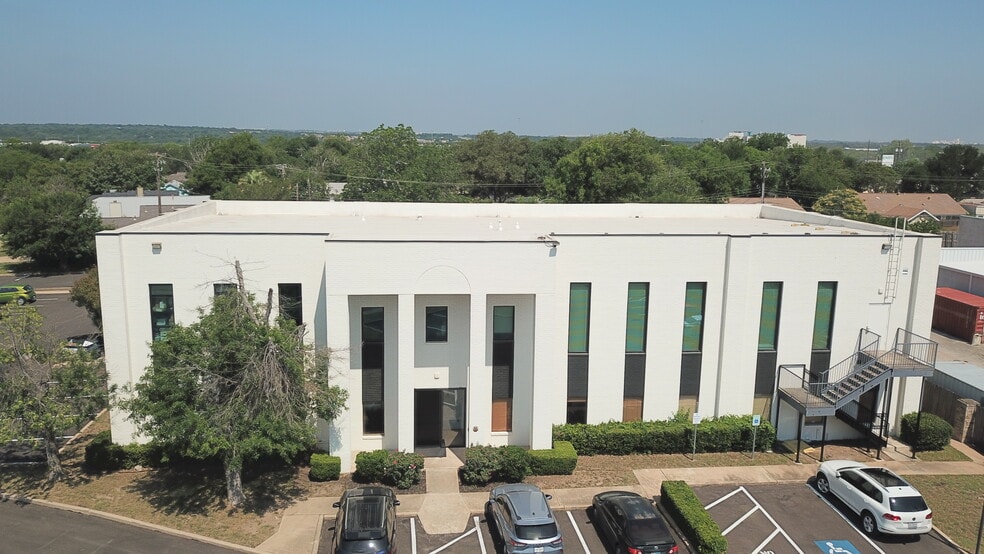 12414 Alderbrook Dr, Austin, TX for lease - Building Photo - Image 1 of 7