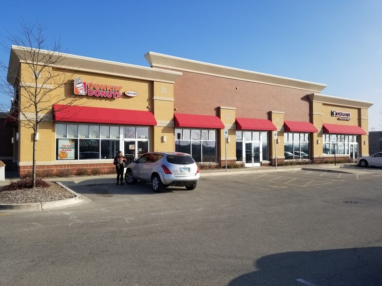239-253 S Weber Rd, Romeoville, IL for lease - Building Photo - Image 2 of 5