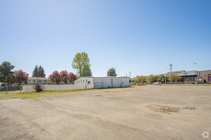 926 Auburn Way N, Auburn, WA for sale - Building Photo - Image 1 of 6