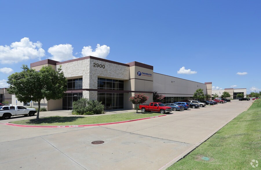 2900 E Pioneer Pky, Arlington, TX for lease - Building Photo - Image 1 of 2