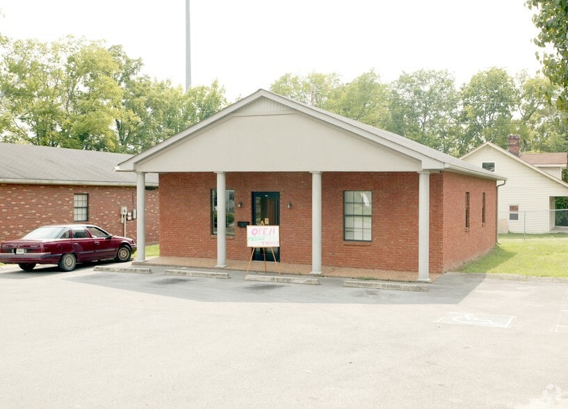 324 N Maple St, Lebanon, TN for lease - Building Photo - Image 2 of 3