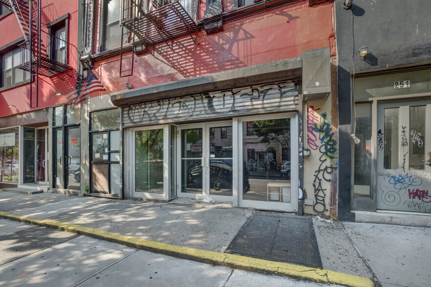 249 Wilson Ave, Brooklyn, NY for lease - Building Photo - Image 2 of 10