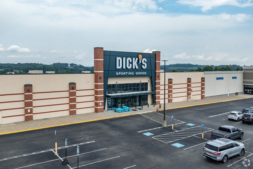 310-320 Walmart Dr, Uniontown, PA for sale - Primary Photo - Image 1 of 1