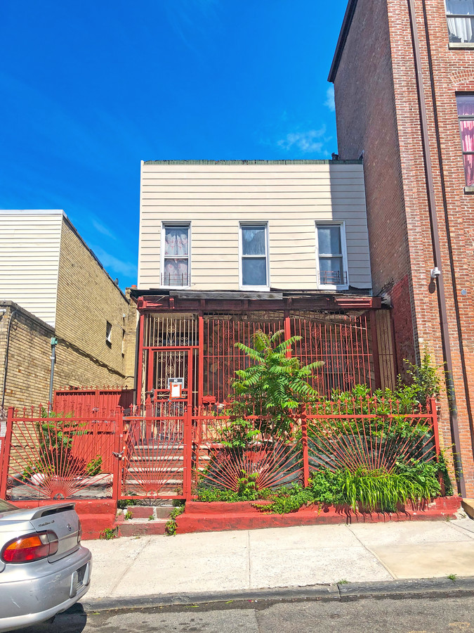 103 Vanderveer St, Brooklyn, NY 11207 | LoopNet