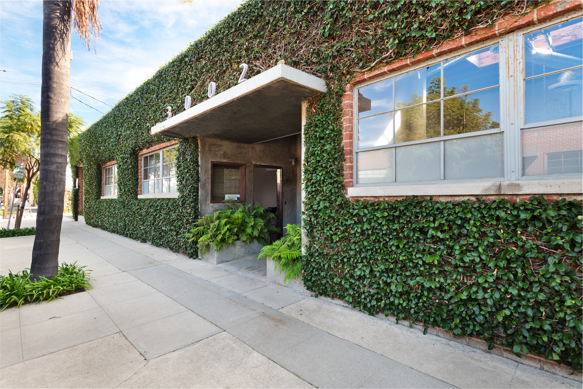 3002 Pennsylvania Ave, Santa Monica, CA for lease Building Photo- Image 1 of 21