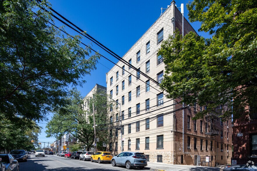 6109 39th Ave, Woodside, NY for sale - Building Photo - Image 1 of 1