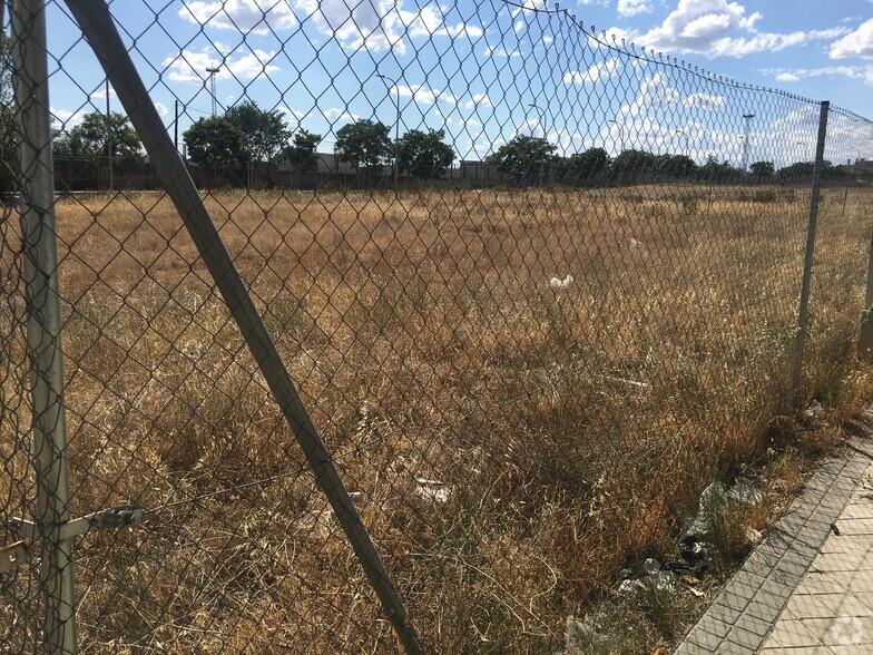 Land in Madrid, MAD for sale - Primary Photo - Image 1 of 1