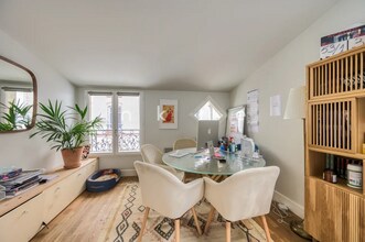 Office in Paris for lease Interior Photo- Image 2 of 8