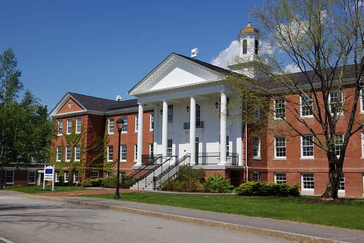 60 Pineland Dr, New Gloucester, ME for lease - Primary Photo - Image 1 of 11