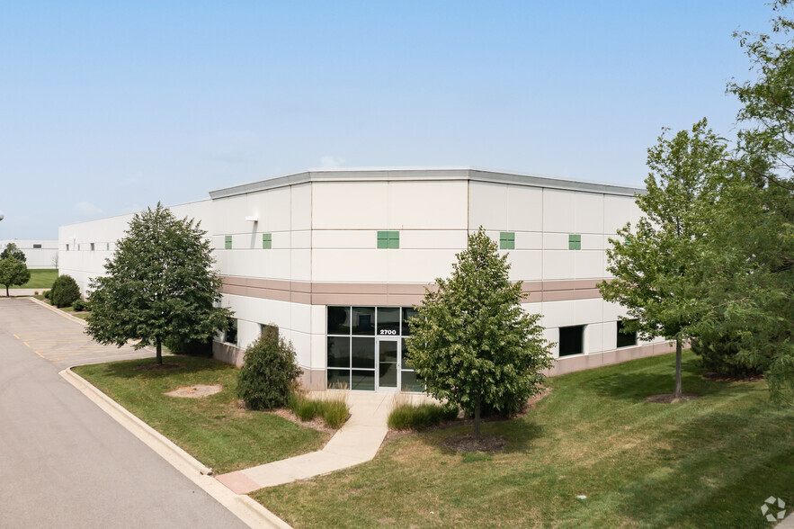 2700-2750 Galvin Dr, Elgin, IL for lease - Primary Photo - Image 1 of 6