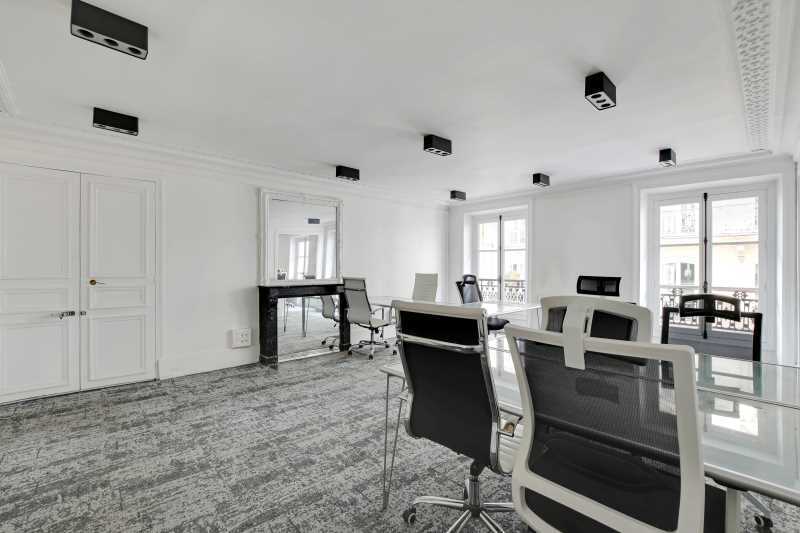 32 Rue Washington, Paris for sale - Interior Photo - Image 2 of 12