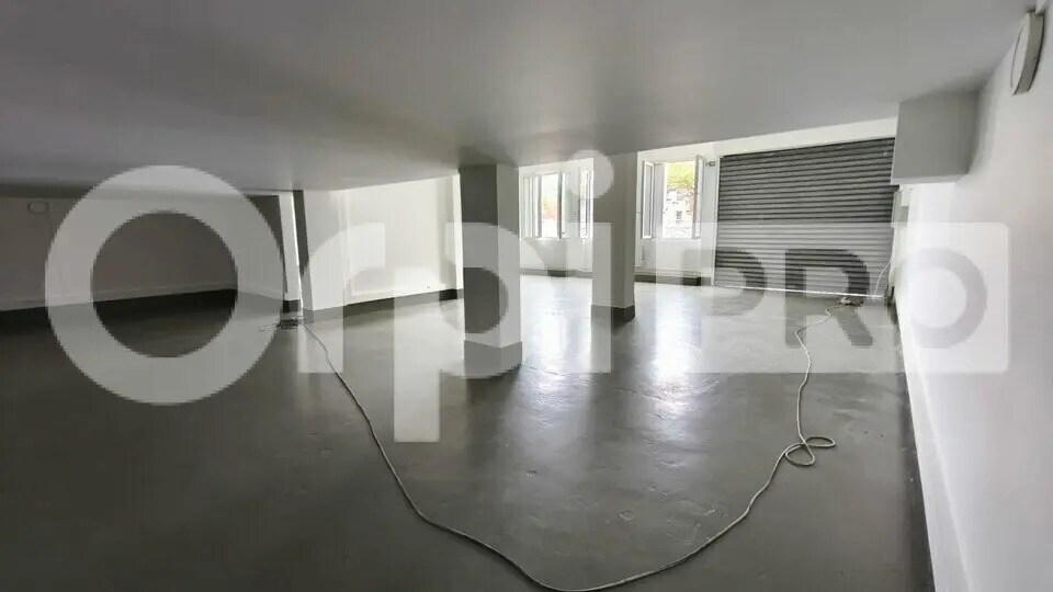 Retail in Villebon-sur-Yvette for lease - Interior Photo - Image 2 of 13