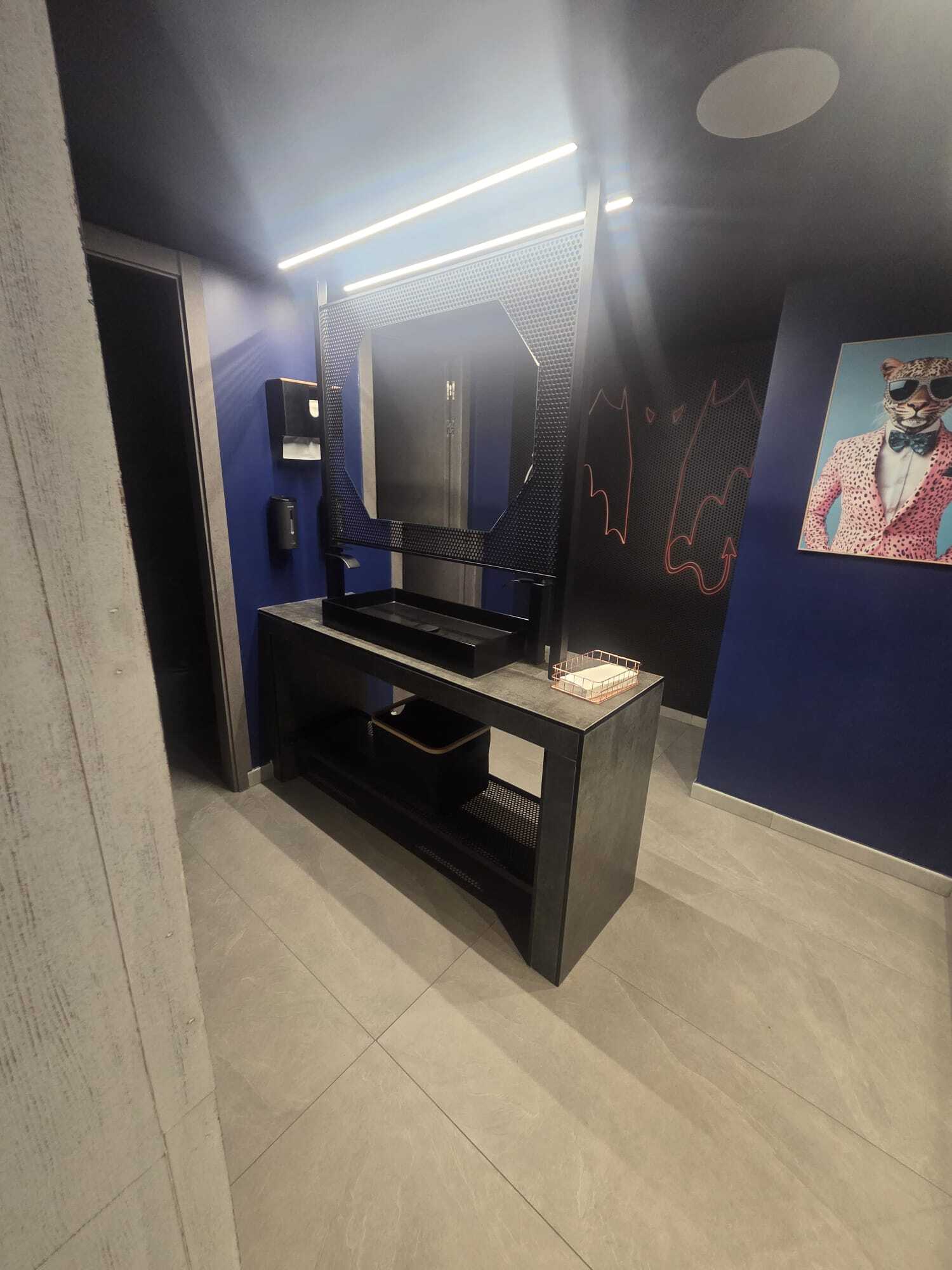 Retail in Madrid, Madrid for lease Interior Photo- Image 1 of 3