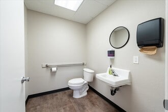 2151 Van Horn Rd, Fairbanks, AK for lease Interior Photo- Image 2 of 26