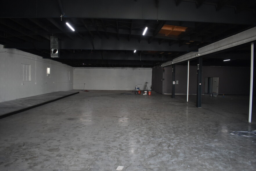 352-354 S Irwindale Ave, Azusa, CA for lease - Building Photo - Image 3 of 26