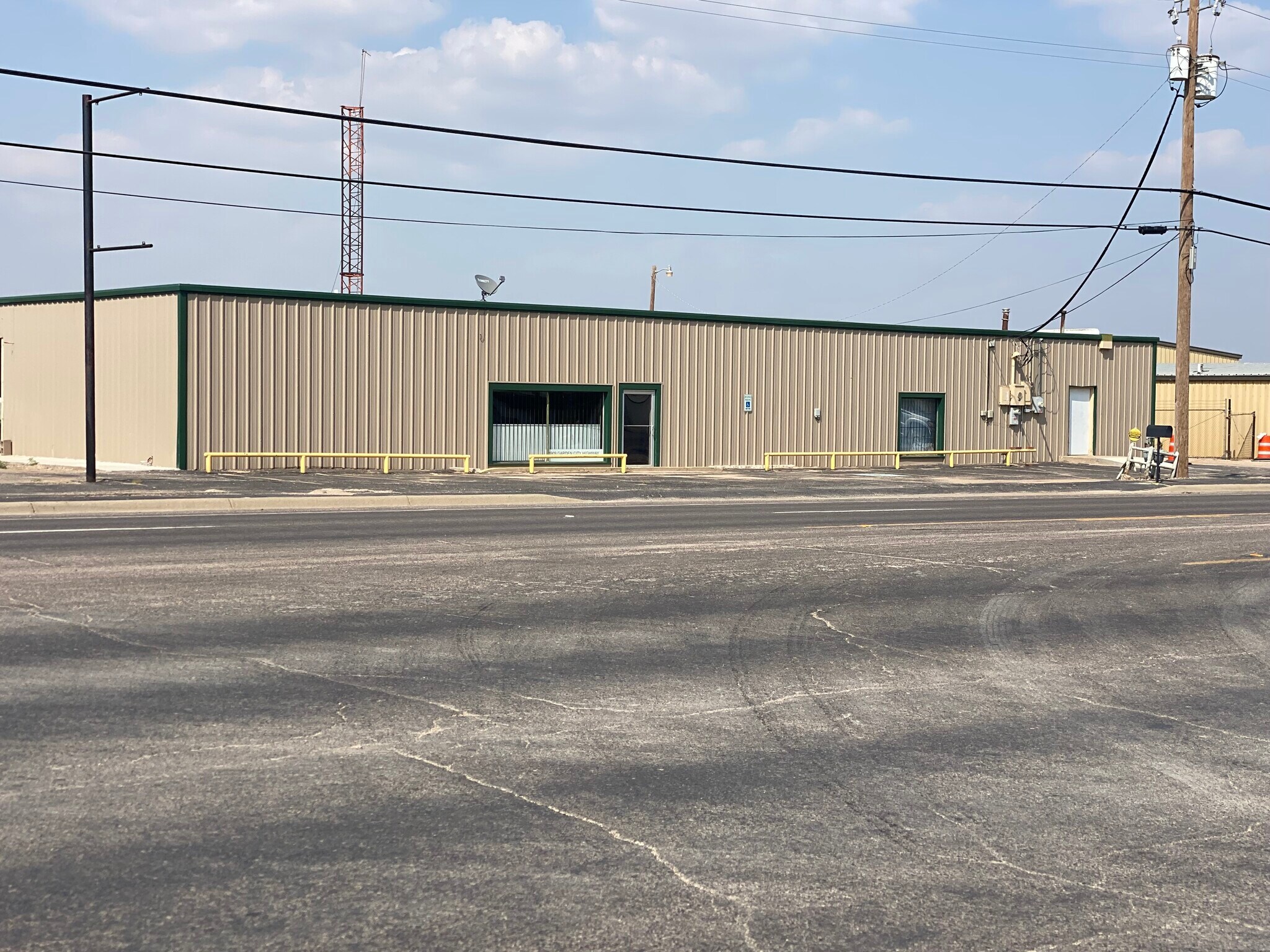 1909 Garden City Hwy, Midland, TX for sale Building Photo- Image 1 of 1