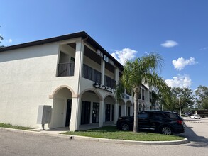 1400-1426 S Narcoossee Rd, Saint Cloud, FL for lease Building Photo- Image 2 of 12