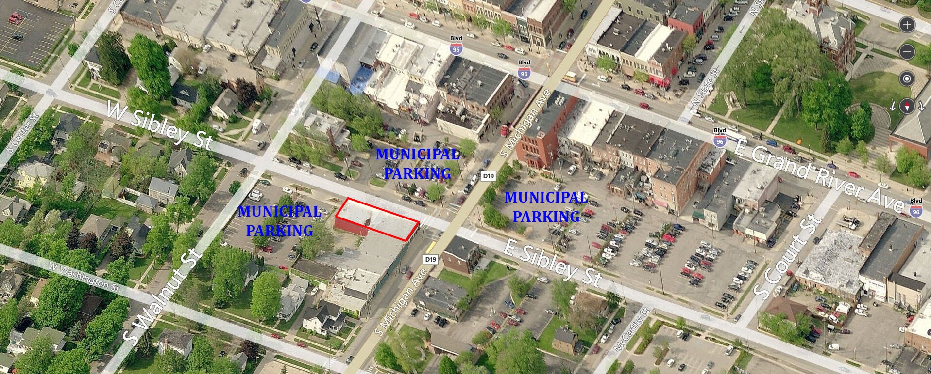 202 S Michigan Ave, Howell, MI, 48843 Retail Space For Lease