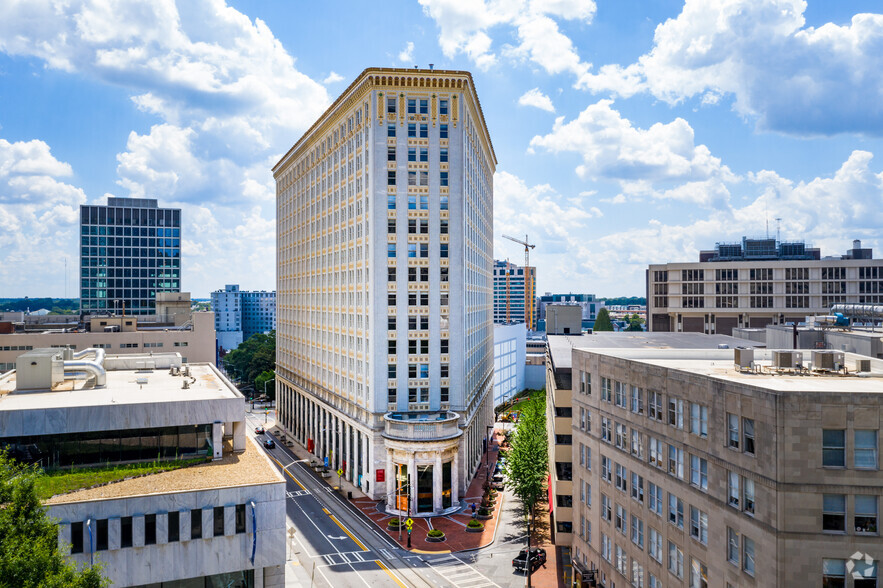 50 Hurt Plz SE, Atlanta, GA for lease - Building Photo - Image 1 of 38