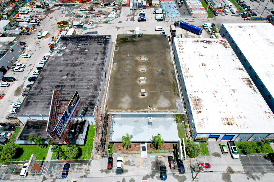 8005 W 20th Ave, Hialeah, FL for lease - Building Photo - Image 3 of 15