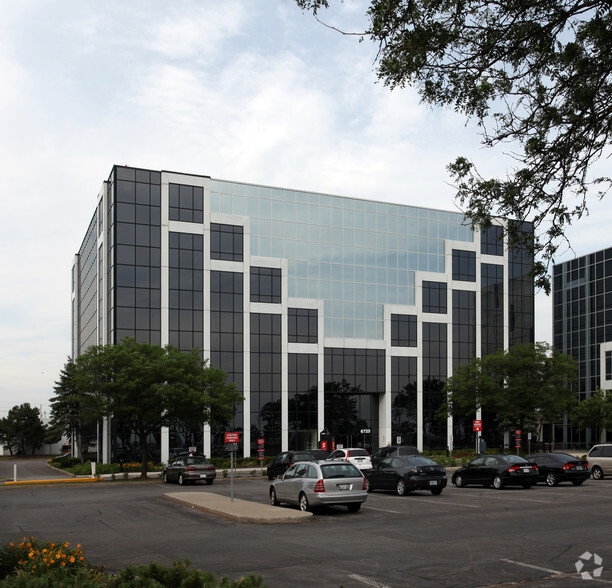 6725 Airport Rd, Mississauga, ON for lease - Primary Photo - Image 1 of 2