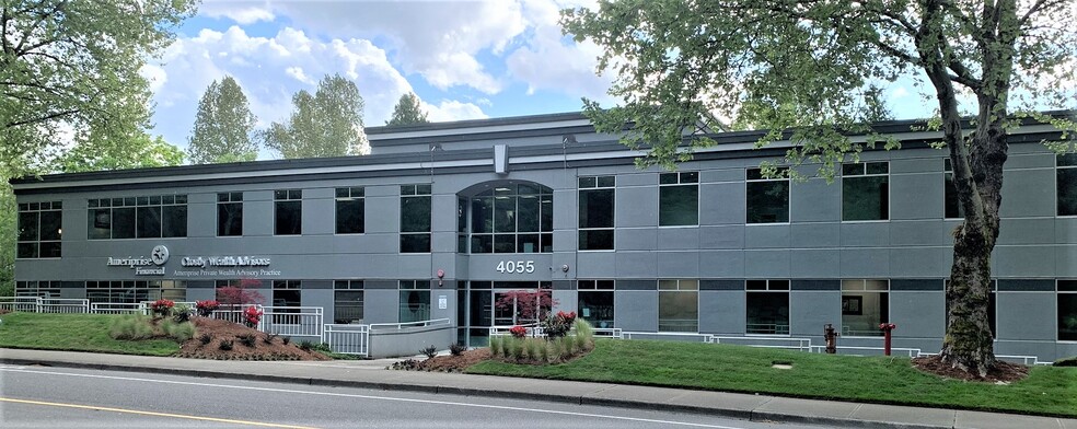 4055 Lake Washington Blvd NE, Kirkland, WA for lease - Building Photo - Image 1 of 8