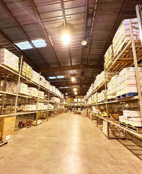 295 Front Royal Pike, Winchester, VA for lease - Interior Photo - Image 2 of 6