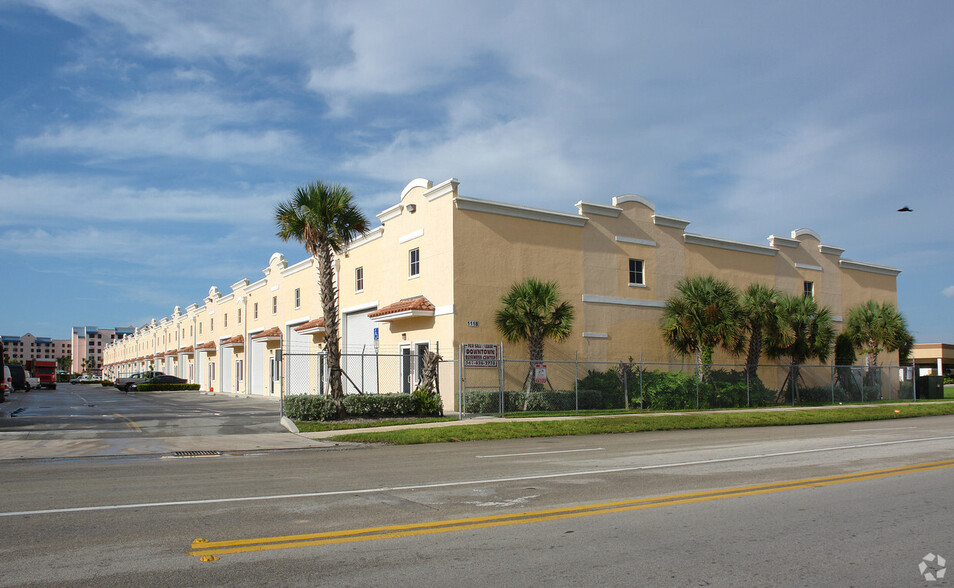 1118 25th St, West Palm Beach, FL for lease - Building Photo - Image 2 of 7