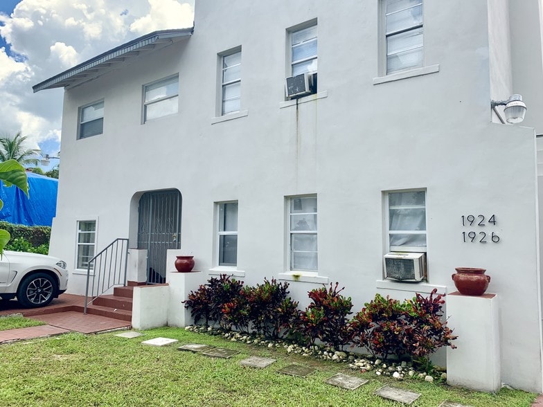 1924 SW 9th St, Miami, FL for sale - Building Photo - Image 1 of 1