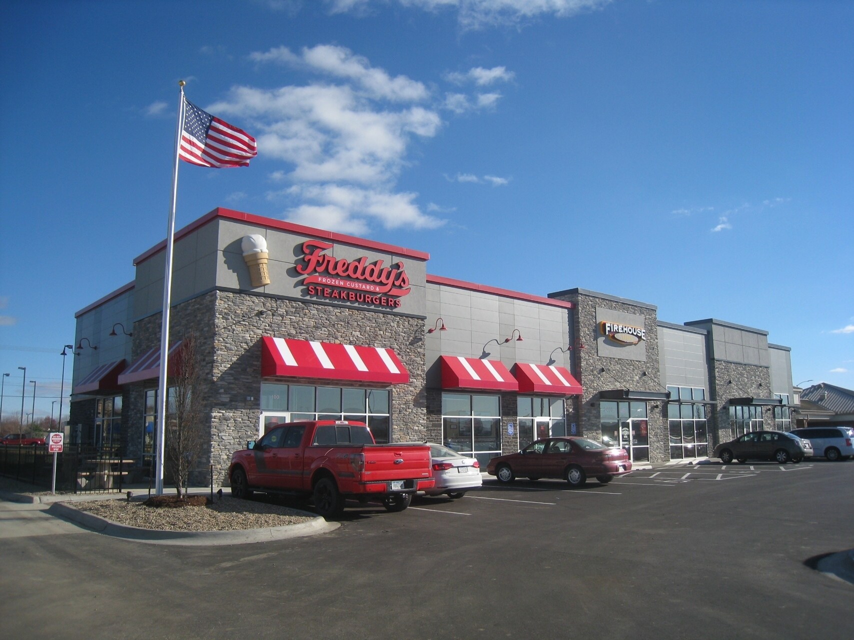 2460 Edgewood Rd SW, Cedar Rapids, IA for sale Primary Photo- Image 1 of 1