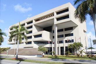 6355 NW 36th St, Miami, FL for lease Building Photo- Image 2 of 2