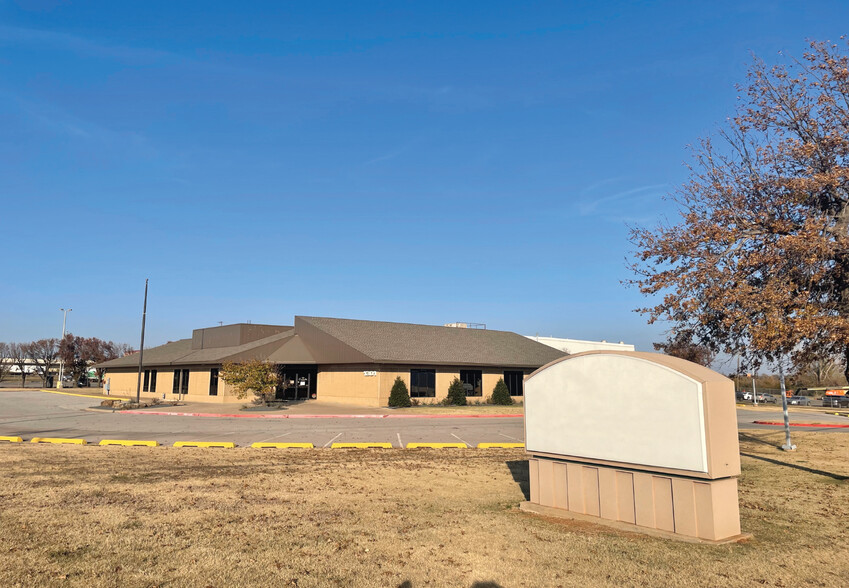 1301 SE 59th St, Oklahoma City, OK for lease - Primary Photo - Image 1 of 2