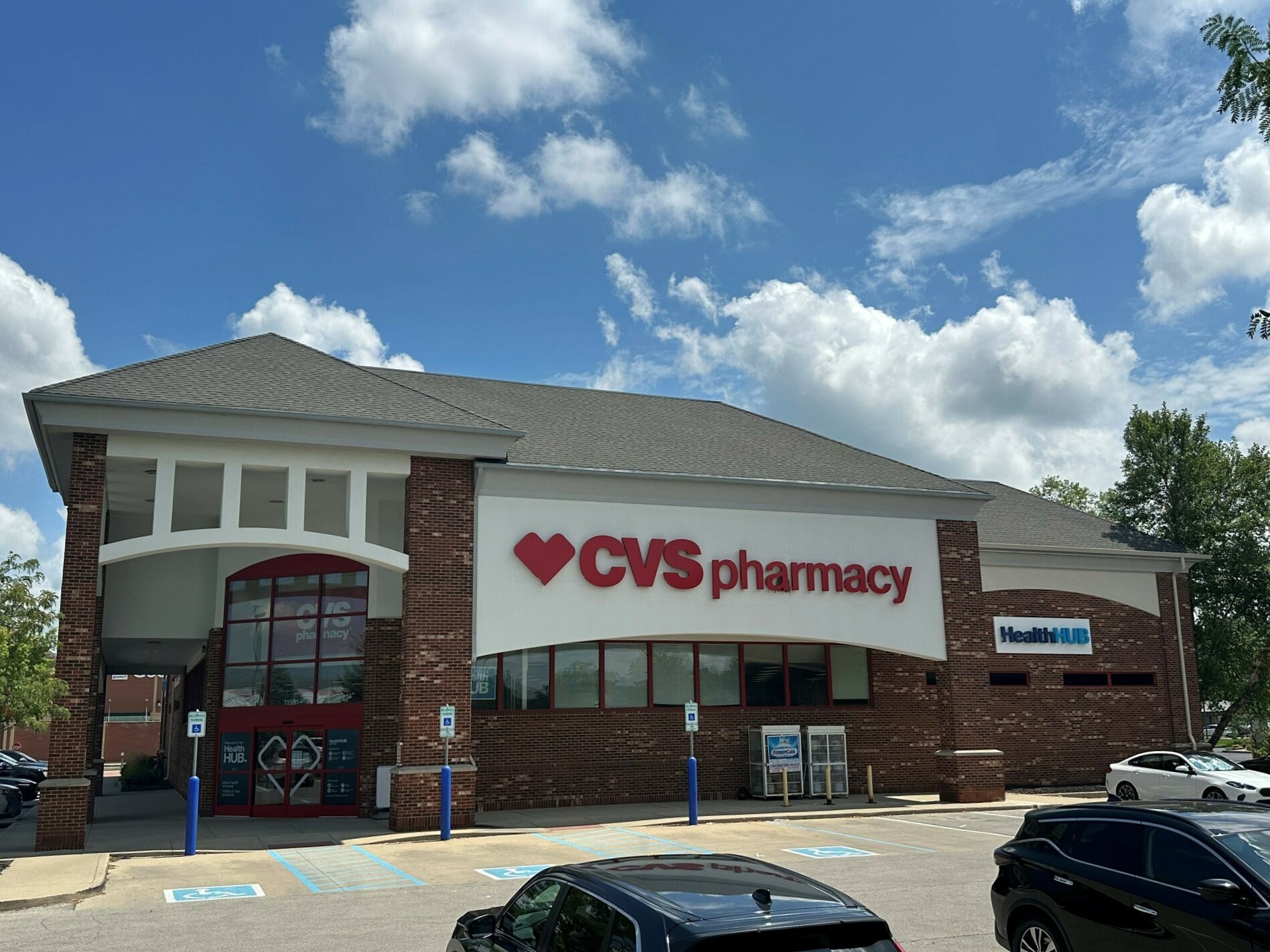 11591 Olio Rd, Fishers, IN for sale Building Photo- Image 1 of 23