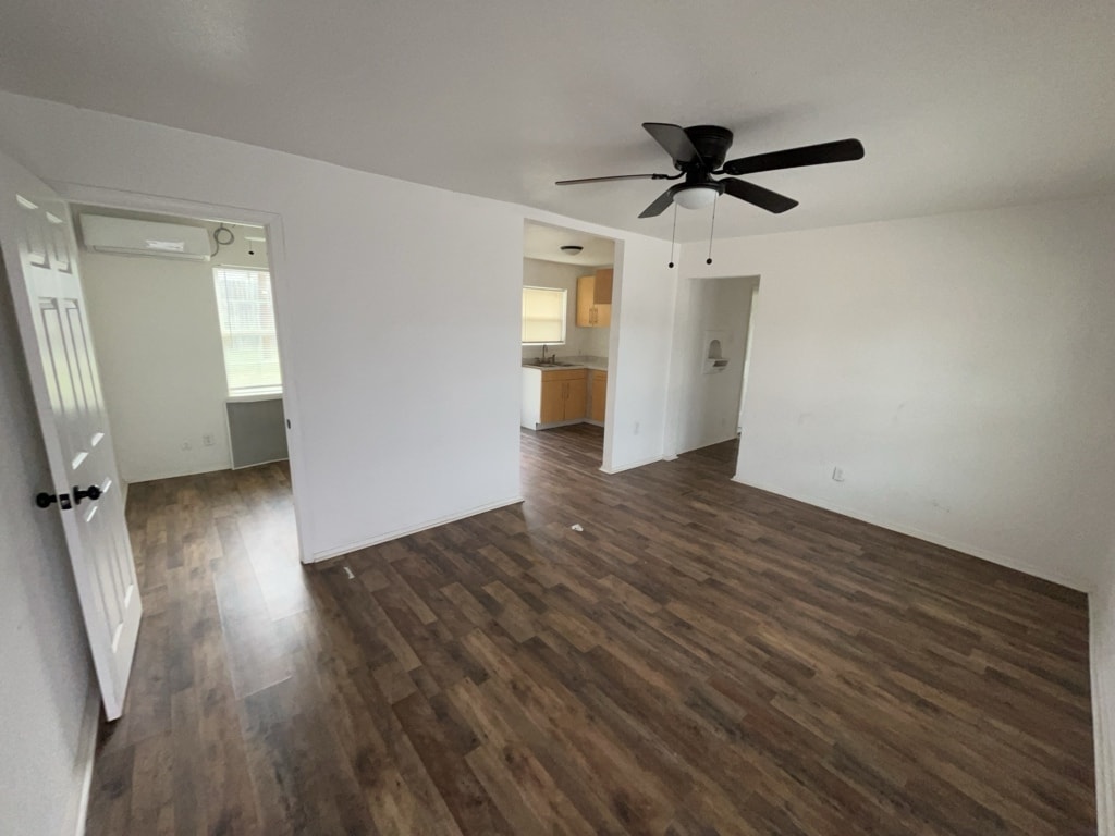 1809 E Rancier Ave, Killeen, TX for lease Interior Photo- Image 1 of 8