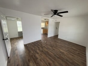 1809 E Rancier Ave, Killeen, TX for lease Interior Photo- Image 1 of 8