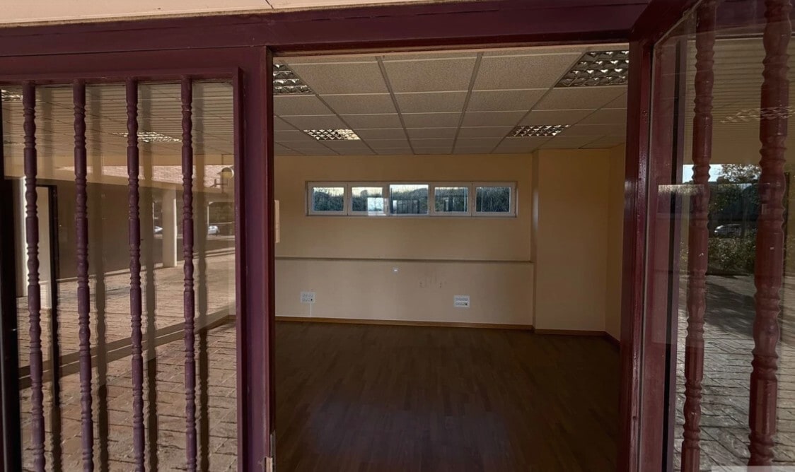 Retail in Ávila, Ávila for lease Interior Photo- Image 1 of 3