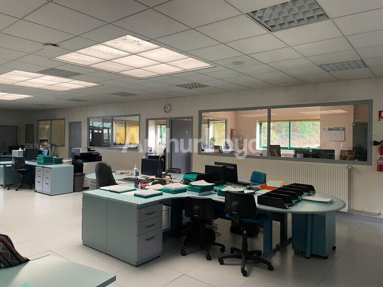 Office in Lens for sale - Interior Photo - Image 3 of 5