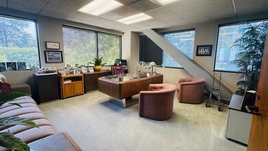 4221 Wilshire Blvd, Los Angeles, CA for lease Interior Photo- Image 2 of 6