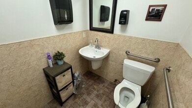 700 Grand St, Brooklyn, NY for lease Interior Photo- Image 2 of 6