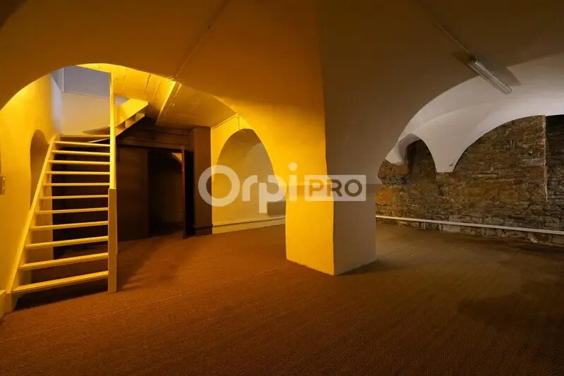 Office in Lyon for lease - Interior Photo - Image 3 of 16