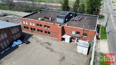 225 Wetmore Ave SE, Massillon, OH for lease Interior Photo- Image 2 of 6