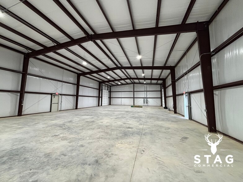 7420 FM 2449, Ponder, TX for lease - Building Photo - Image 3 of 10