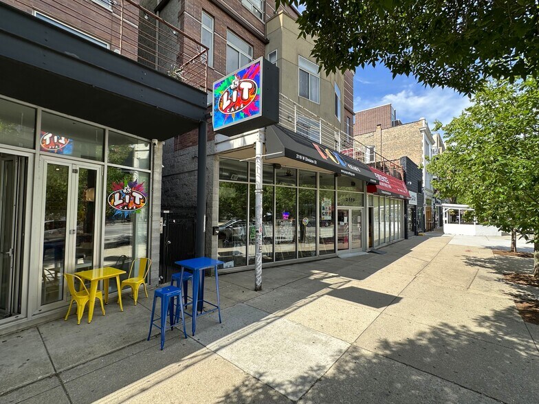 2113 W Division St, Chicago, IL for sale - Building Photo - Image 2 of 6