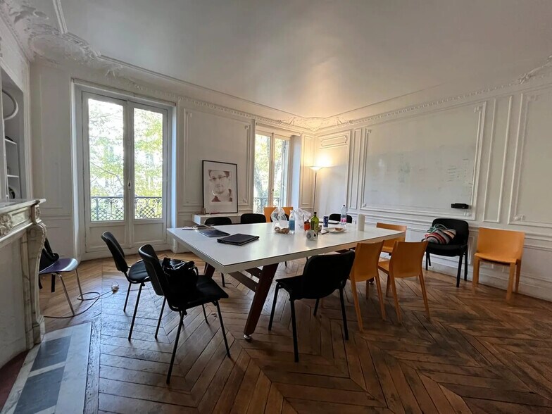 137 Boulevard De Magenta, Paris for lease - Building Photo - Image 2 of 25